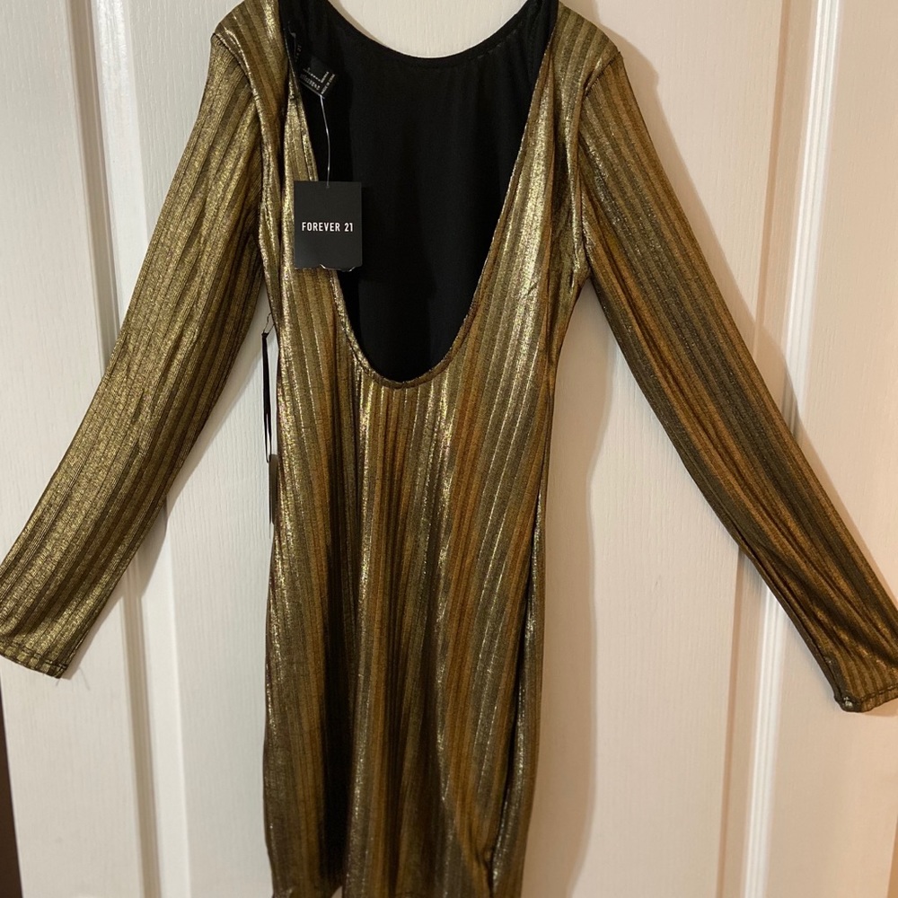 (16)- 🤩Show stopper Gold long sleeve mini V-neck dress!!💋